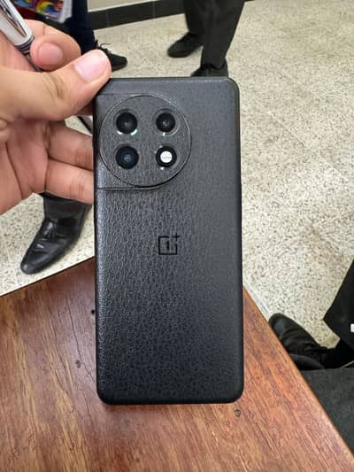 OnePlus 11 official pta approved
