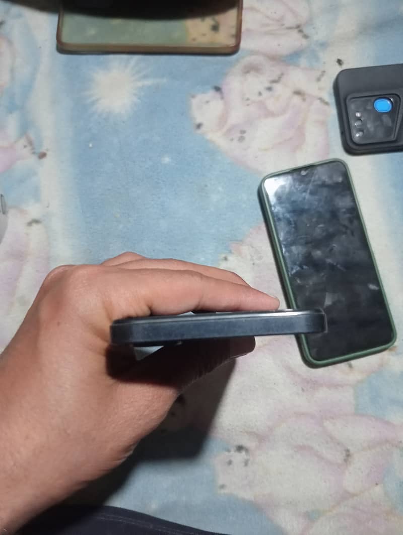 Infinix Hot 30i 0