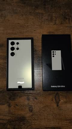 Samsung S24 ULTRA [BRAND NEW CONDITION)