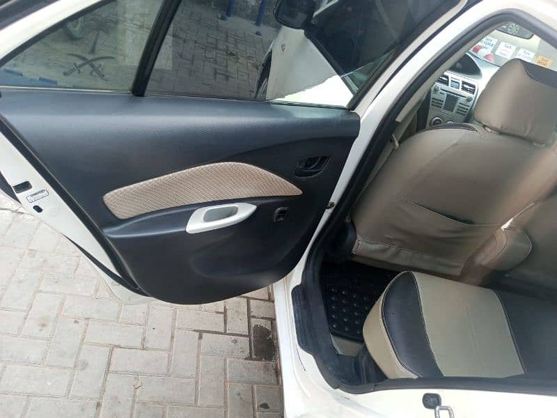 Toyota Belta 2007 11