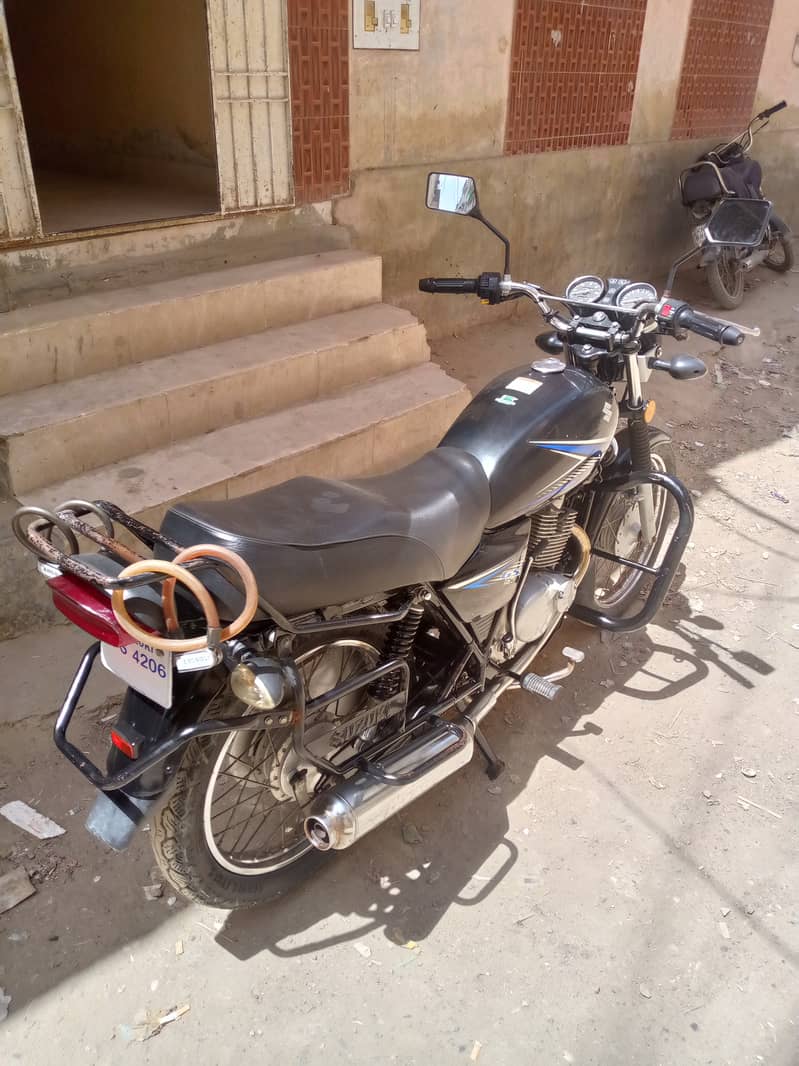 Suzuki GS 150 2022 2
