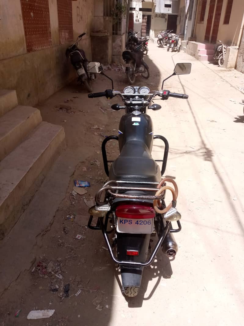 Suzuki GS 150 2022 3
