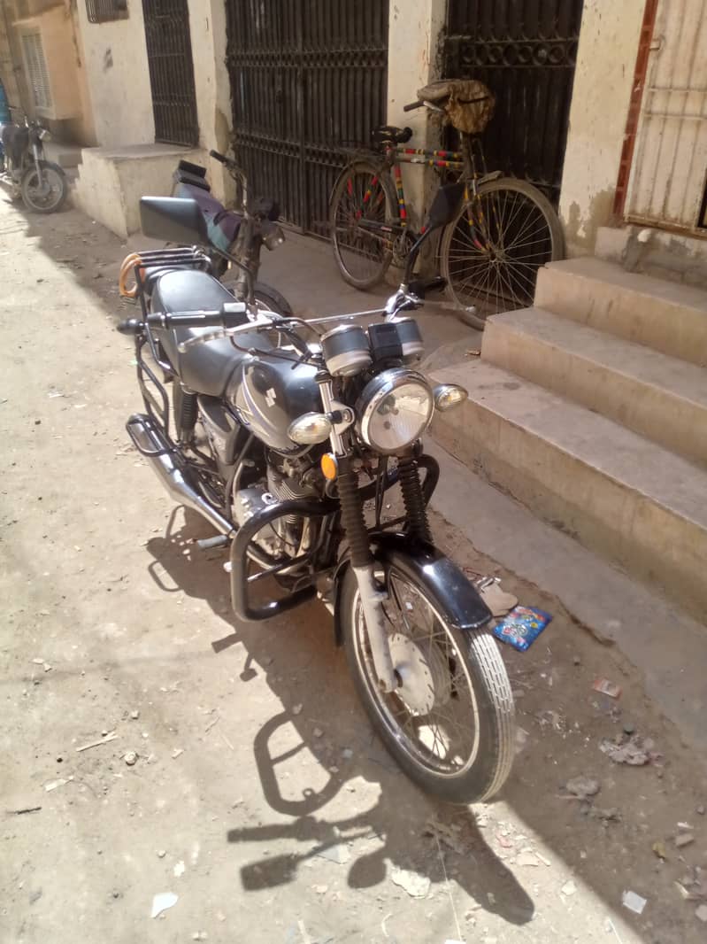 Suzuki GS 150 2022 6
