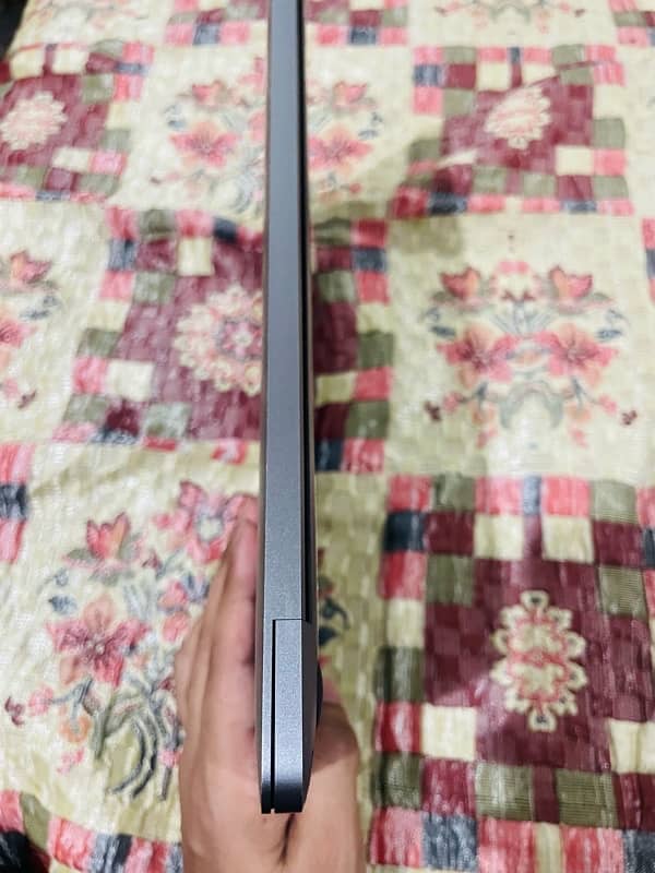 Macbook pro 2019 i9 32gb 512gb 6gb graphics card 5