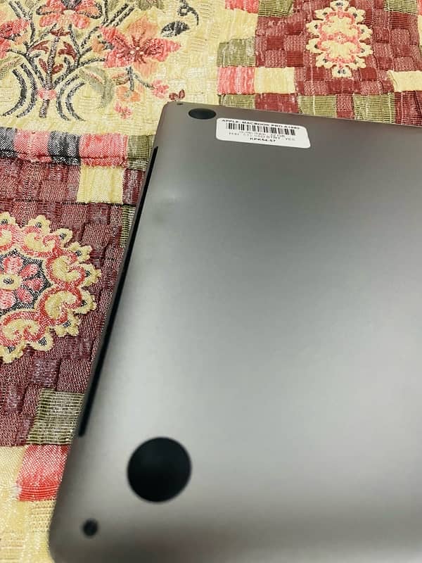 Macbook pro 2019 i9 32gb 512gb 6gb graphics card 6