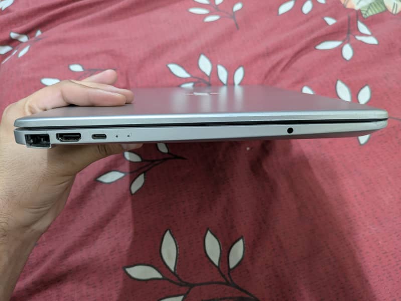 HP i5 10th Gen 8/128 + 1TB - 15 Inch Touch Screen Laptop 1