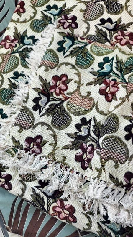 Brand New premium quality fancy bed sheets on cheap rates 0