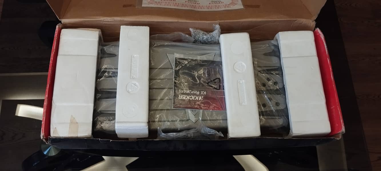 Kicker KX850.4 four channel hi end amplifier 2