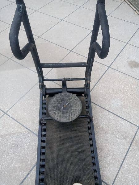 manual treadmill in good condition 0