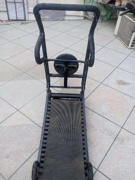 manual treadmill in good condition 3