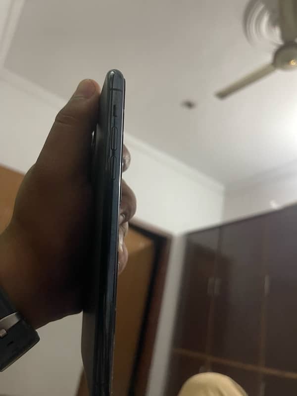 IPhone 11 Pro Max 256 non pta Factory unlock 3