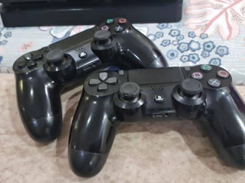 PS4 Slim, 3TB, 2 controller, 50+games, Special Chip jailbreak 1