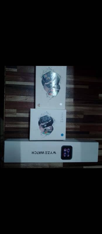Hw 12 (blue), Hw 16 (silver), Original Wyze smart watch 44mm(black) 0