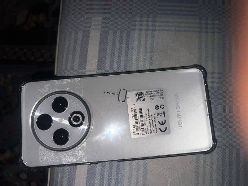 Tecno Spark 30 1