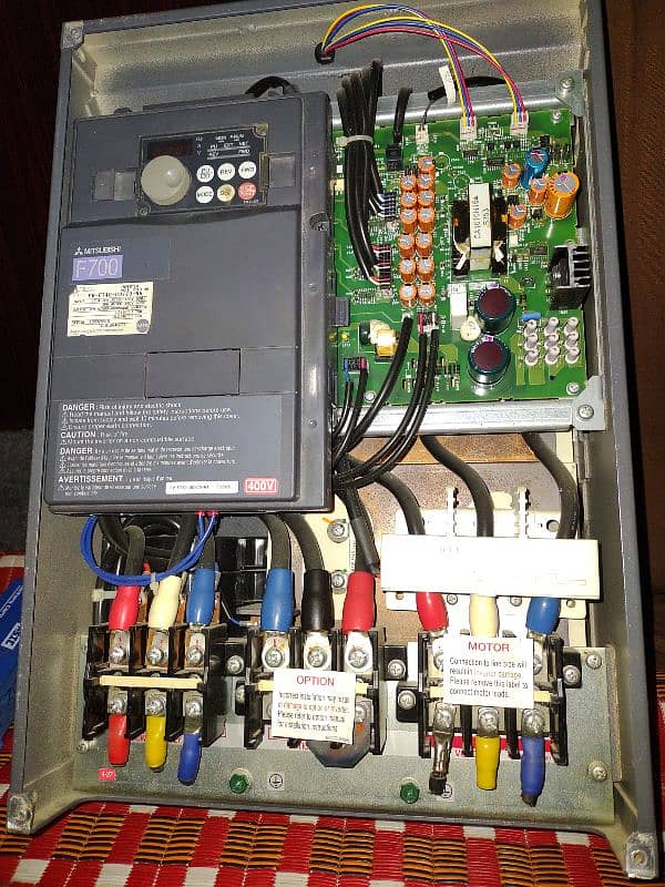 VFD INVERTER 3 PHASE MOTOR SCHNEIDER MITSUBISHI  SIEMENS INDUSTRIAL 5