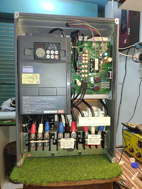 VFD INVERTER 3 PHASE MOTOR SCHNEIDER MITSUBISHI  SIEMENS INDUSTRIAL 6