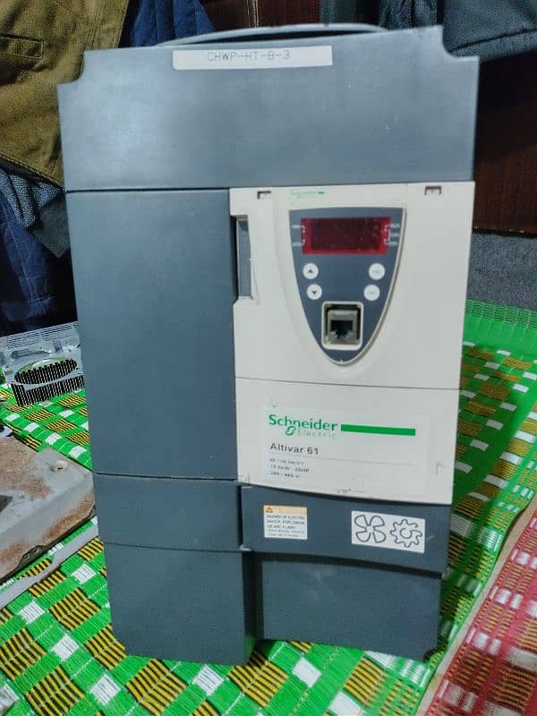VFD INVERTER 3 PHASE MOTOR SCHNEIDER MITSUBISHI  SIEMENS INDUSTRIAL 8