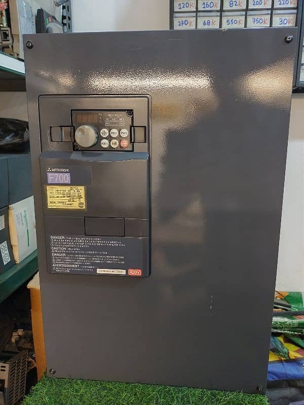 VFD INVERTER 3 PHASE MOTOR SCHNEIDER MITSUBISHI  SIEMENS INDUSTRIAL 1