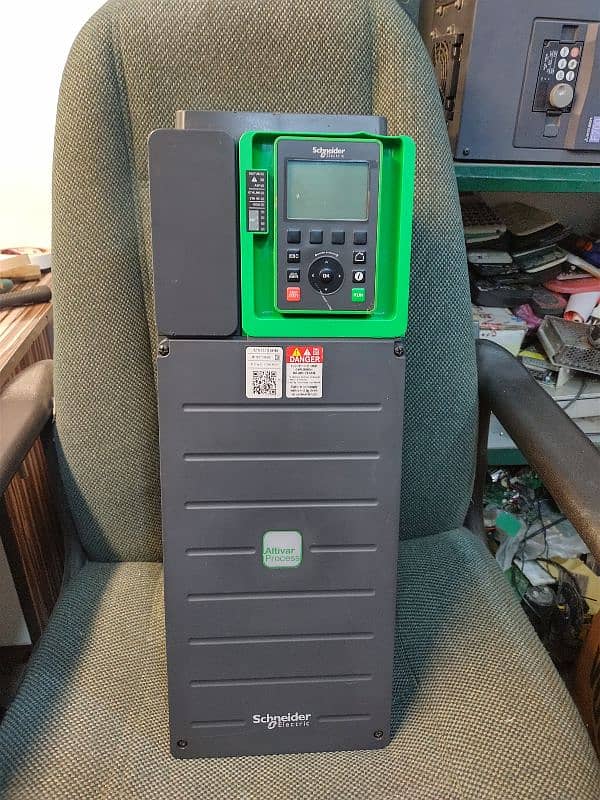 VFD INVERTER 3 PHASE MOTOR SCHNEIDER MITSUBISHI  SIEMENS INDUSTRIAL 15