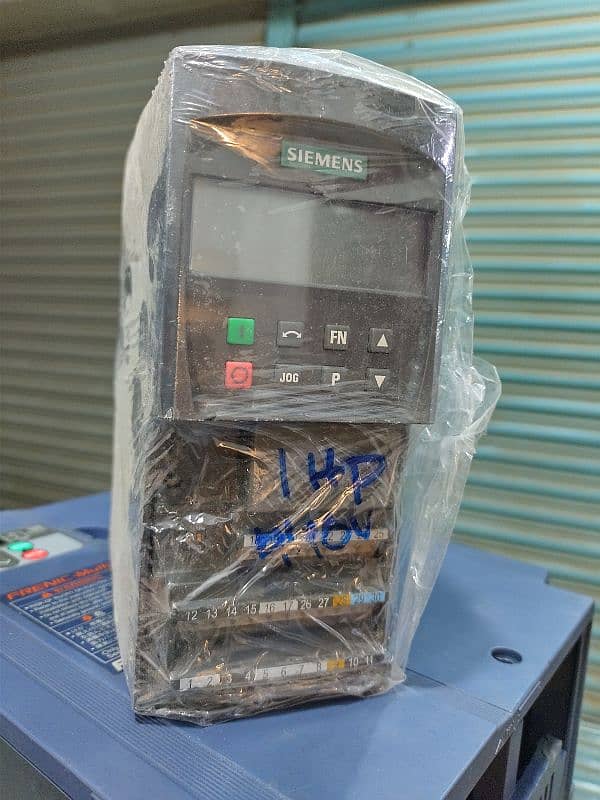 VFD INVERTER 3 PHASE MOTOR SCHNEIDER MITSUBISHI  SIEMENS INDUSTRIAL 16