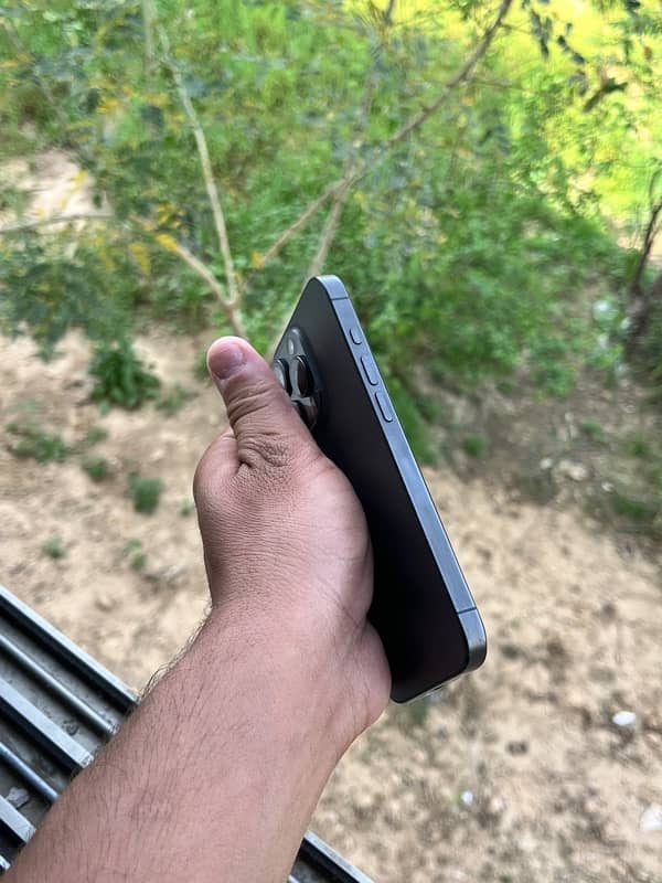 I phone 15 pro jv 2