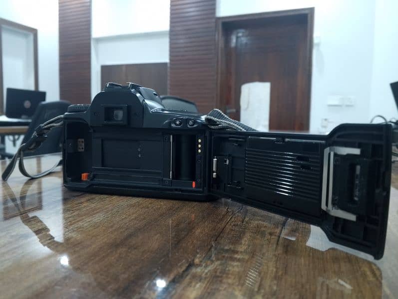 Canono Eos 3000 3