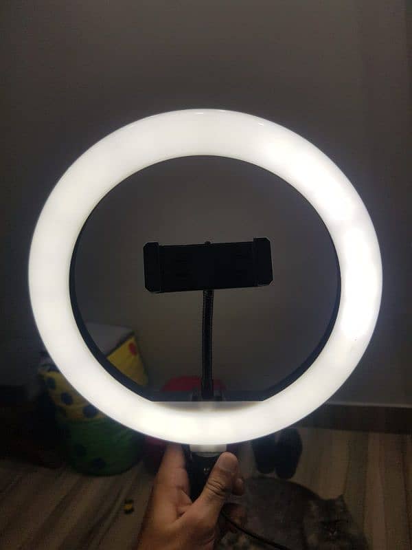 tripod stand with ring light 1