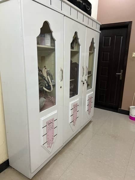 cupboard for sale, slightly used in good condition 0