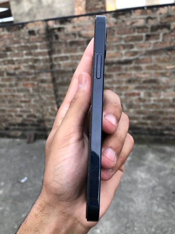 IPhone 12 Non -PTA (Factory unlocked) with Box 3