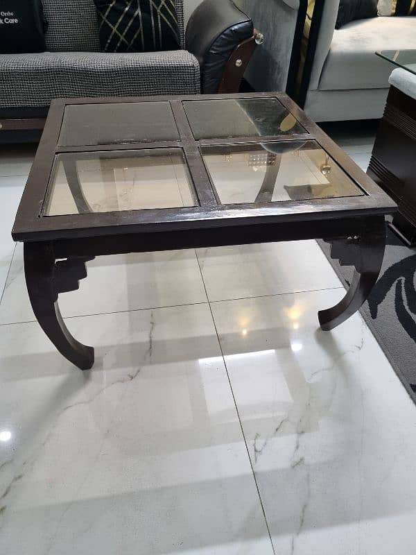 Centre table in good condition 0