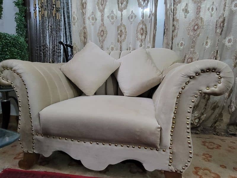7 seater sofa set with high finishing 0