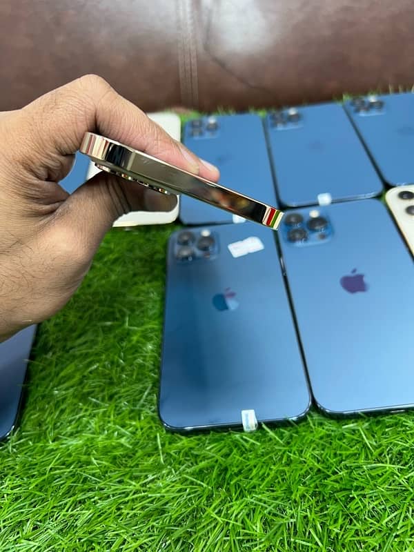 iphone 12 Pro Max 0