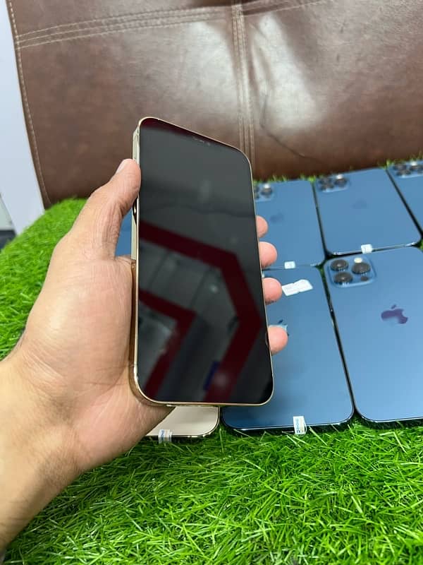 iphone 12 Pro Max 7