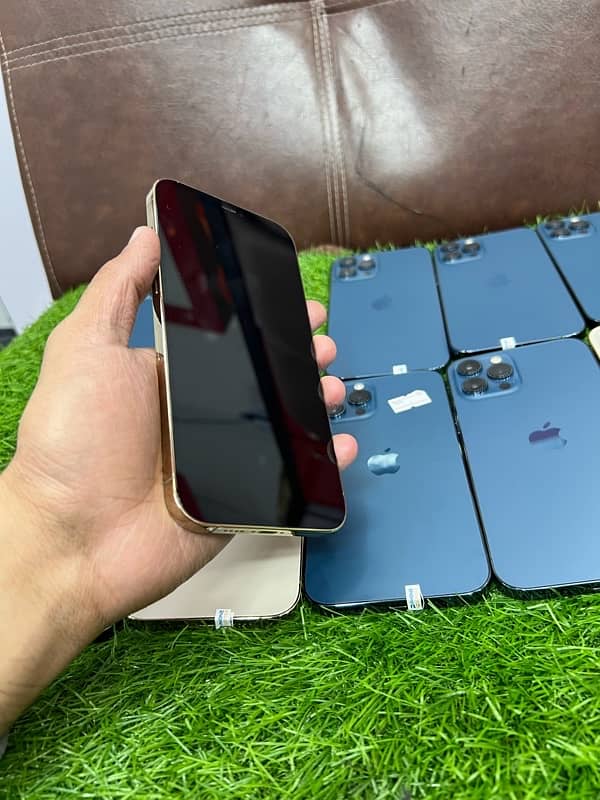 iphone 12 Pro Max 9