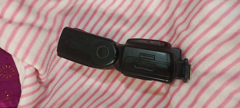 Gloxy Flash Gun for Nikon DSLR 2