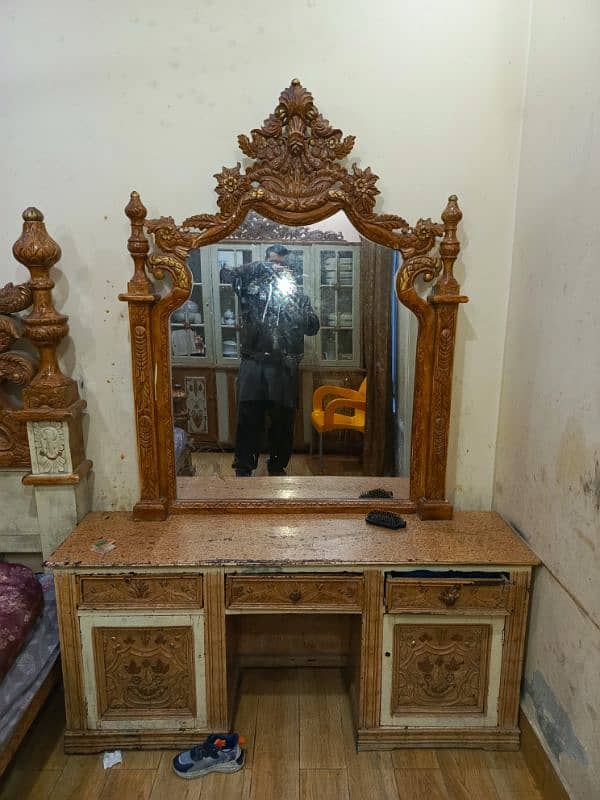 Bed set|double bed|wooden bed|luxury bed|bed for sale|dressing table 0