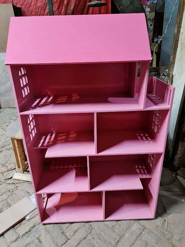 Doll house 0