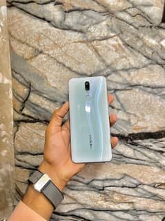 OPPO F11 8+256 10/10