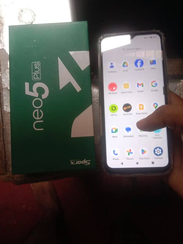 03054165081  spark with box and charger one hand use acchi condition 9