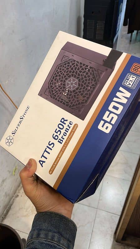 Silverstone Attis 650R Brand new condition 10/10 1