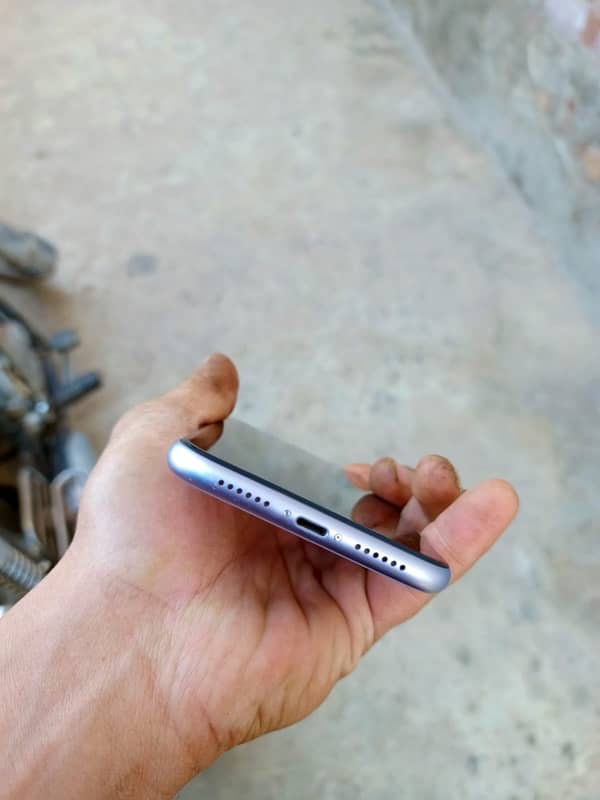 iPhone 11 for sale 10 by 10 condition 1