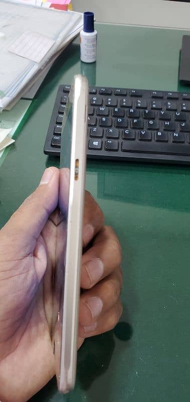 ONLY EXCHANGE samsung j7 2016 want to exchange with oneplus 6 3
