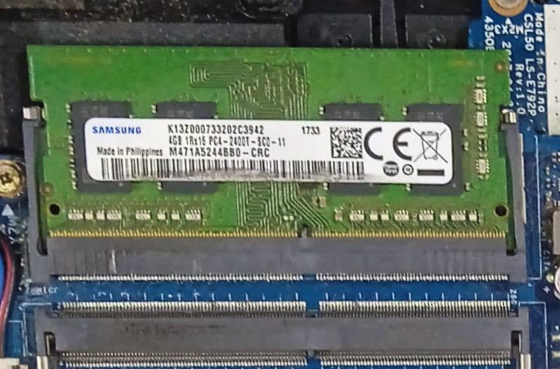 Laptop Ram 4 GB   DDR4  2400 mgz 1 stick 0