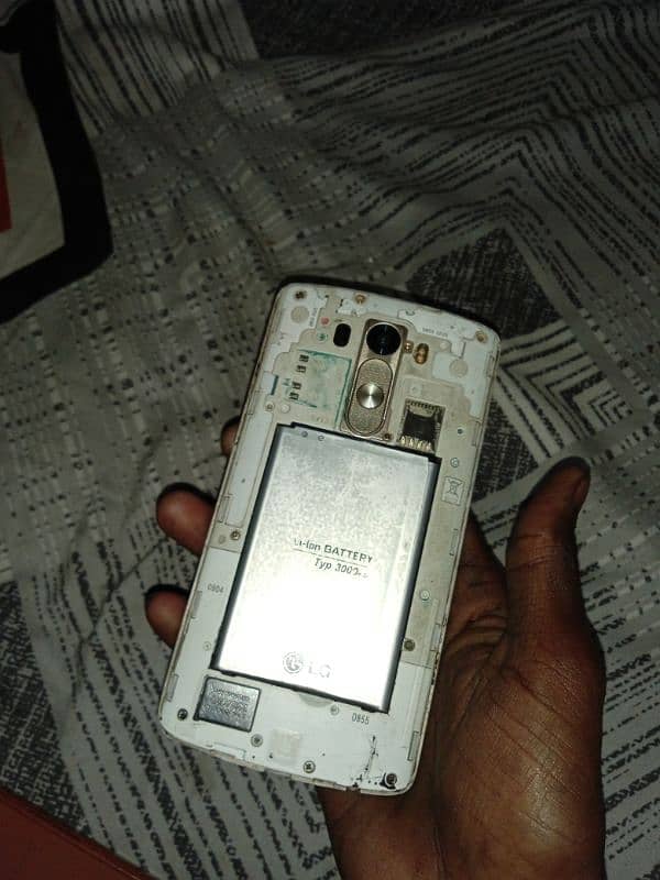 mobile name Lg G3 hai pta profe hai 2