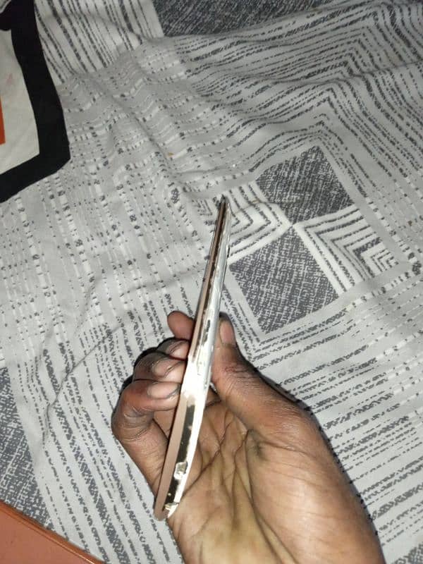 mobile name Lg G3 hai pta profe hai 4