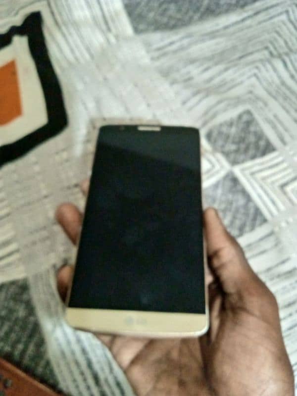 mobile name Lg G3 hai pta profe hai 7
