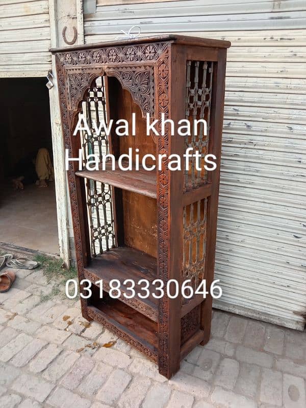 Book shelf for sale. Book case. In pure wood. 1