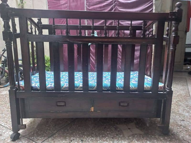 baby cot 1