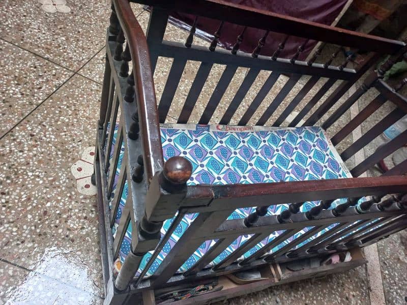 baby cot 2