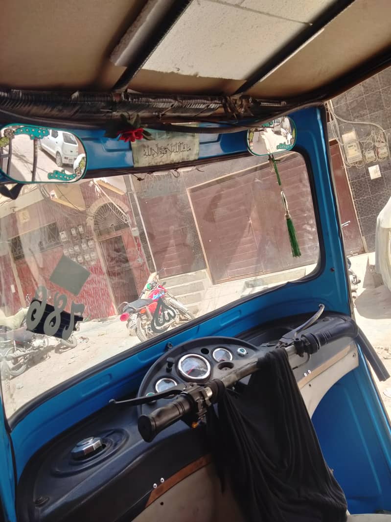 daewoo riksha ok kandeshan ha  call 03700957429 4